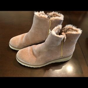 Ugg booties with zipper & wedge size 8.5, taupe